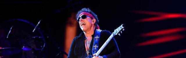 R.I.P. Dave FM: Here is the final song that the radio station played