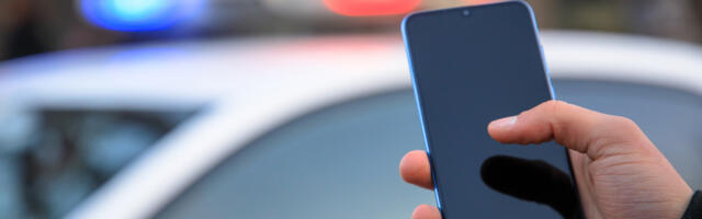 Never Give The Police Your Phone Without A Warrant - Here's Why