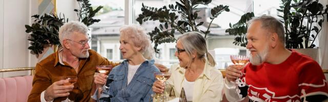 Research suggests that feeling old is not determined only by the mirror, the joints or the birthday. It can arrive through something more social: the first time a room continues talking while you are still speaking.