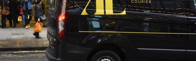 Addison Lee boss urges minimum price for London robotaxis