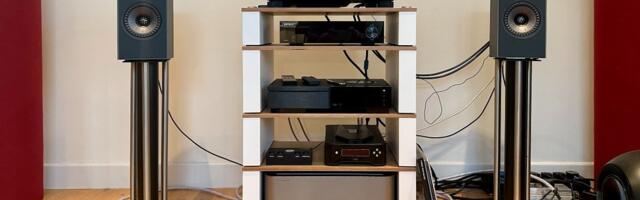 I enjoyed testing this accomplished active stereo speaker system, until it threw in the towel too easily