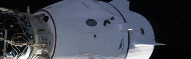 SpaceX moving Dragon splashdowns to Pacific to solve falling debris problem