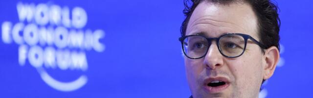 The CEO of Anthropic is doubling down on his warning that AI will gut entry-level jobs