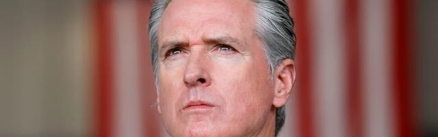 Democrats demand that Trump issue $1,700 tariff refunds to Americans after the Supreme Court ruling