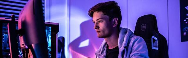 The gamer identity cycle and evolution