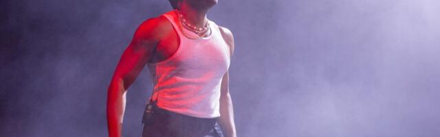 Donald Glover said he had a stroke last year, and joked he copied Jamie Foxx. Here's the symptom they shared.