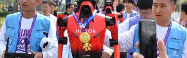 Humanoid ‘Lightning’ robot smashes the half-marathon record
