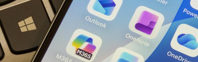 Using An iPhone & Windows PC? Here's How I Make It Work (And What I'd Change)