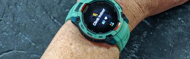 I tried the Garmin Instinct 3 at CES 2025, a new smartwatch with a 24-day battery