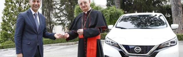 Dear EV makers, the pope doesn’t need ANY MORE electric popemobiles