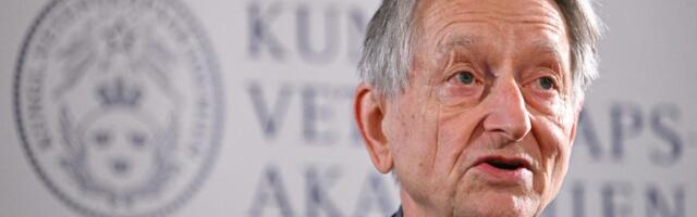 The 'Godfather of AI' says this pricey private school is one of the best uses of AI he's seen