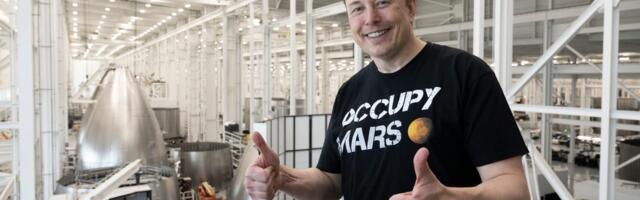 SpaceX is leaning into the moon. Here's why.