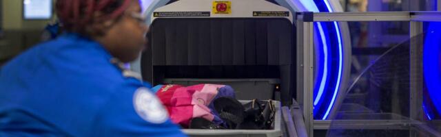 United Airlines App Adds TSA Wait Predictions, AirTag Luggage Tracking