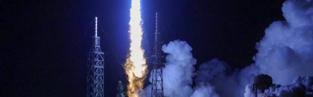 Amazon's Blue Origin wins Nasa contract to deliver rover to Moon — with an eye on SpaceX