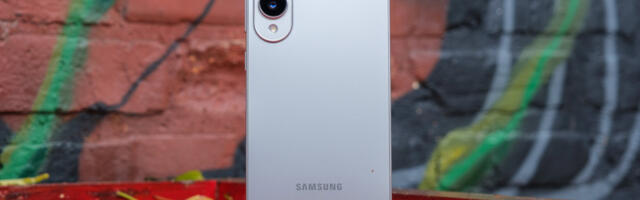 Catch the Samsung Galaxy S25 Edge at a $410 discount