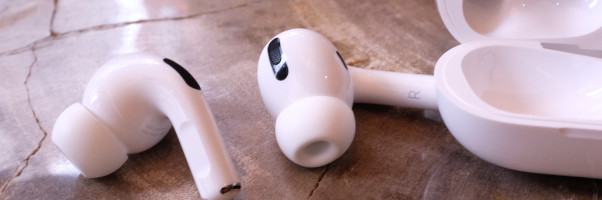 Apple acknowledges AirPods Pro issues, will replace those that crackle and rattle
