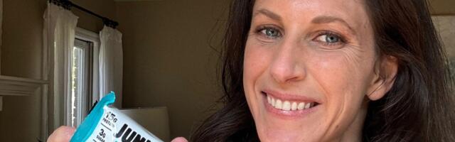 I'm a dietitian who frequently travels for work. These 6 protein-filled snacks are always in my carry-on bag.