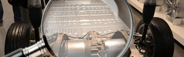 Ever wondered what’s inside a Tesla battery pack? Watch this