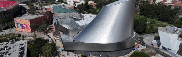 The Space Shuttle Endeavour Has A Futuristic New Home