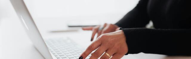 Cut the cord and save $65 on wireless CarPlay