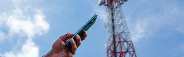 How a teenager used a spoof cell tower to steal personal information from thousands of people