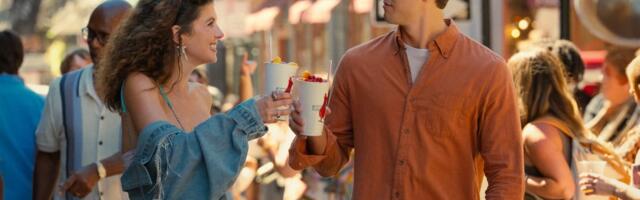 Netflixs People We Meet on Vacation trailer is here, Emily Henry fans