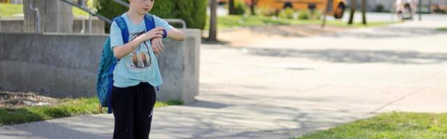 Why I'd Always Choose Smartwatch Over Phone When It Comes to My Kids