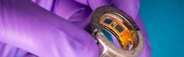 A New Smart Ring Uses Finger Sweat to Track Health