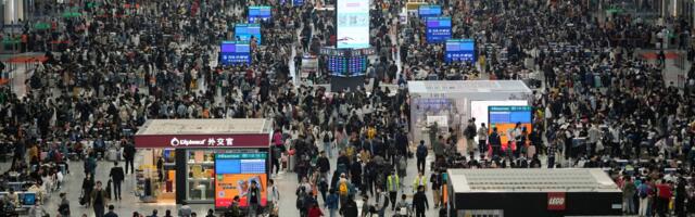 China’s Labor Day Holiday Begins With Surge in Domestic Tourism