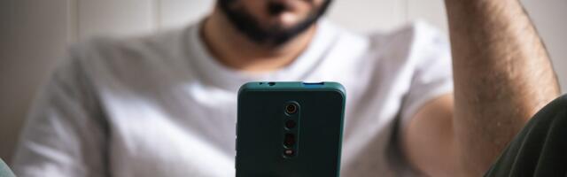 'Bam, everything's gone': Two young men describe losing thousands on Kalshi and Polymarket