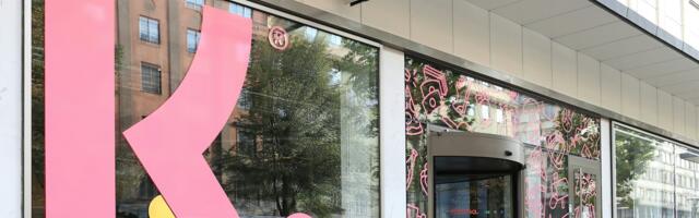 Klarna puts IPO plans on hold