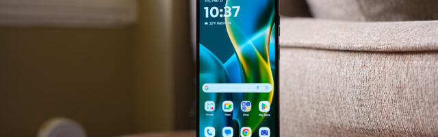 The latest Moto G gets rid of a lot of bloatware, and I love it