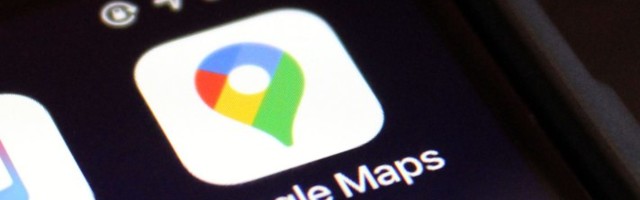 Google Maps takes on Facebook with its own news feed