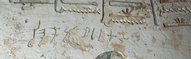 2,000-Year-Old Graffiti in Egyptian Tombs Reveals an Unexpected Source of Ancient Tourists