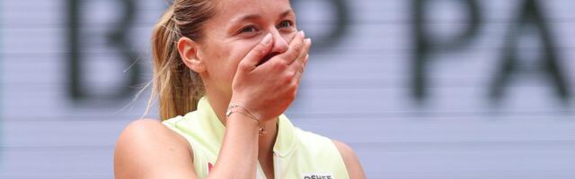 A 24-year-old tennis pro struggled to pay for her hotel. Her Cinderella run at the French Open just earned her a 7-figure paycheck.