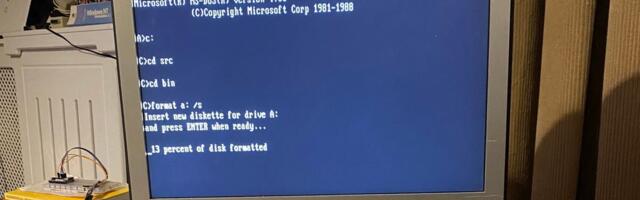 Newly open-sourced MS-DOS 4 installed  on an IBM Personal System/2 with a 16 MHz Intel 386 CPU — took 70 minutes to build