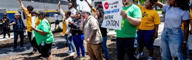 Train riders rally against closure of Amtrak in Antioch