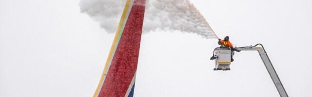 Winter Storm Slams U.S., Airlines Cancel 10,000+ Flights