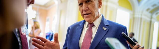 Senators said to hatch idea to toughen Trump's concession on Clarity Act's crypto limits