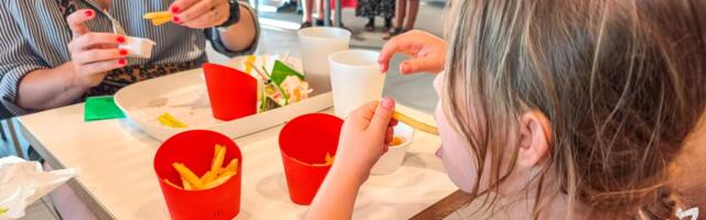 Restaurants are winning over busy parents — but slipping with child-free diners