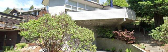 Detached house sells for $2.4 million in Oakland