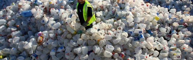 Earth Day: A look at what’s being done to decrease plastic use