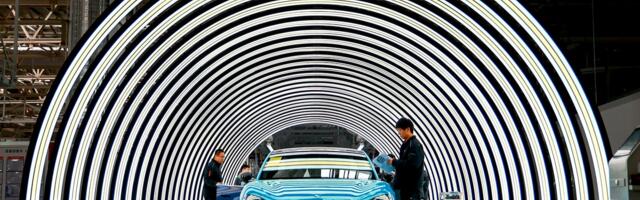 China's Electric Vehicle Factories Have Become Tourist Hotspots