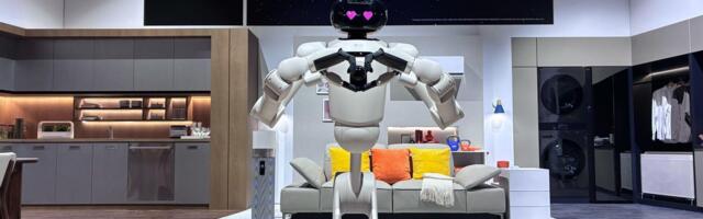 LG's Laundry-Folding Home Robot Made Its Debut at CES. We Saw It in Action