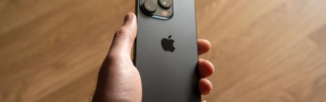 This New iPhone Feature Makes Charging A Whole Lot Less Annoying