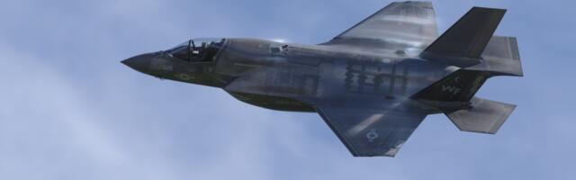 F-35 Pilot Explains Why Fighter Jets Can't Turn At Fast Speeds