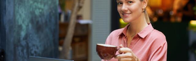 8 subtle signs someone is genuinely wealthy but chooses to live simply