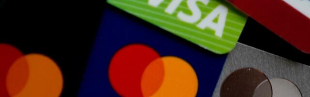 Average US credit score steady after first-in-decade drop