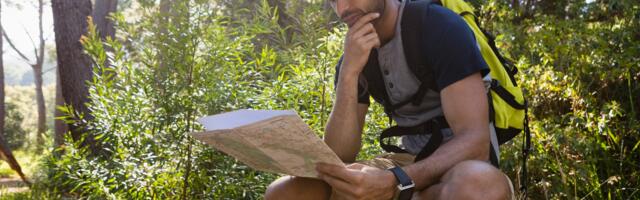 Psychology says if you prefer physical maps over GPS, you display these 7 distinct characteristics