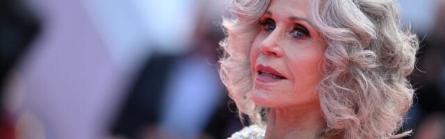 Jane Fonda, 87, says she's not scared of aging, just of dying the way her father did